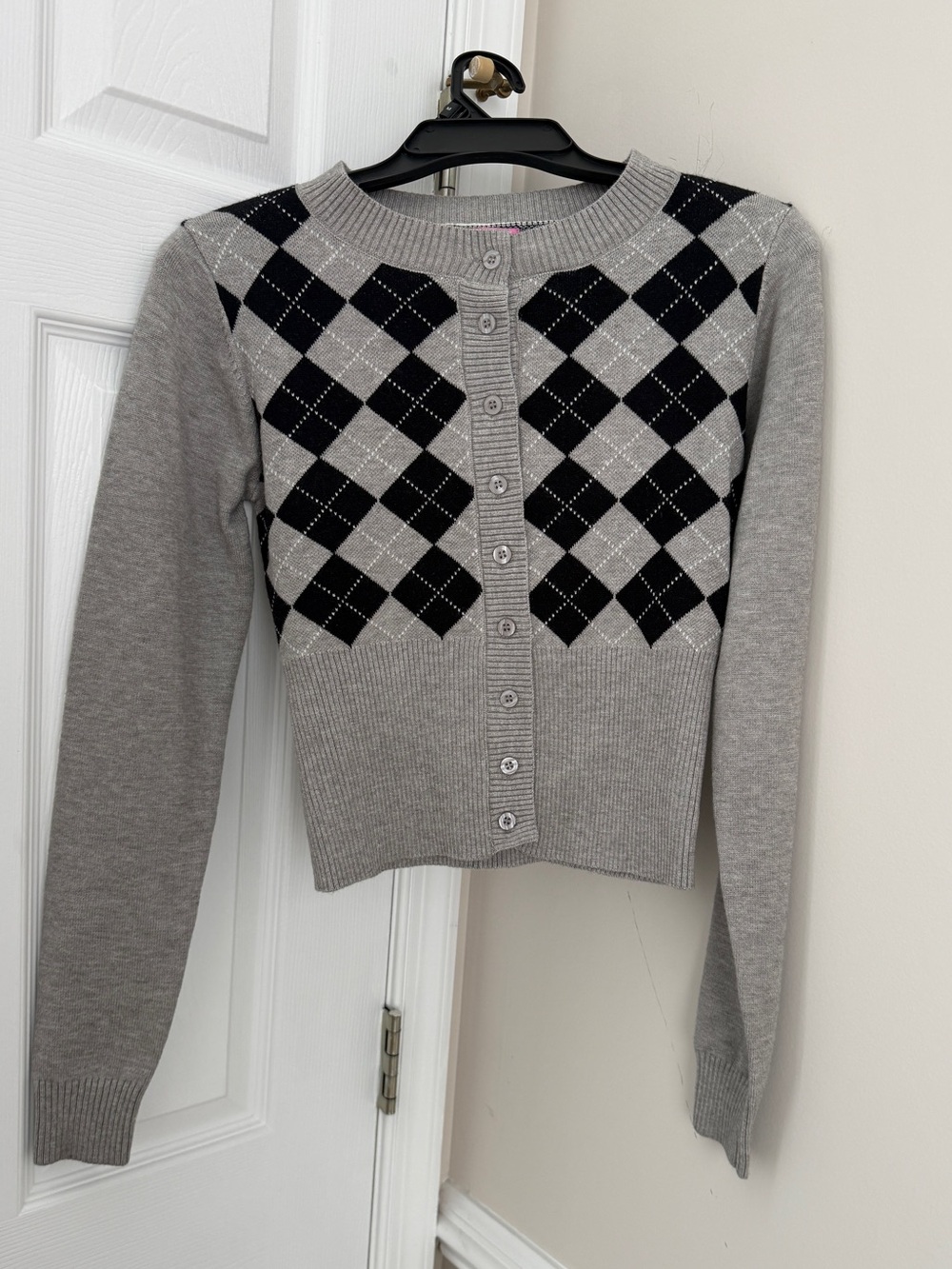 Edikted Gray and Black Argyle Cropped Cardigan